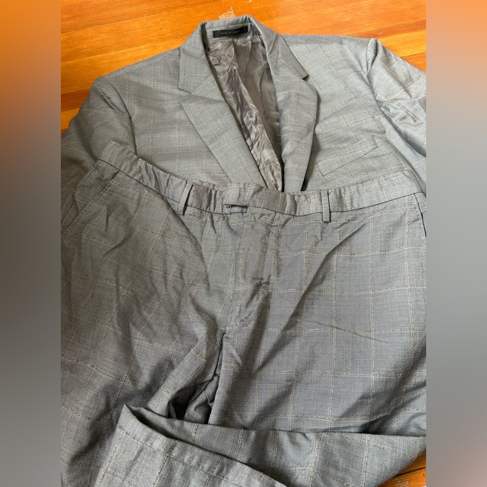 BOSS Hugo Boss Tailored Grey Windowpane Suit 44R EU54 Wool Blend Modern Fit